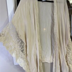 Elegant Cream Lace Kimono